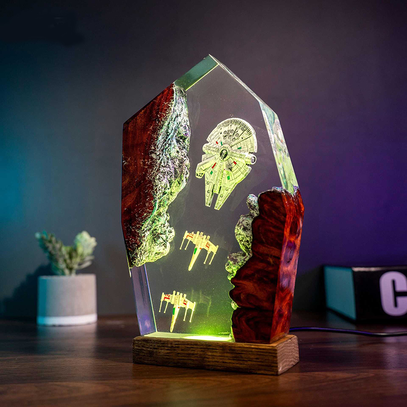 Table Resin Lamp Universe War  - Eve Party recension och pris