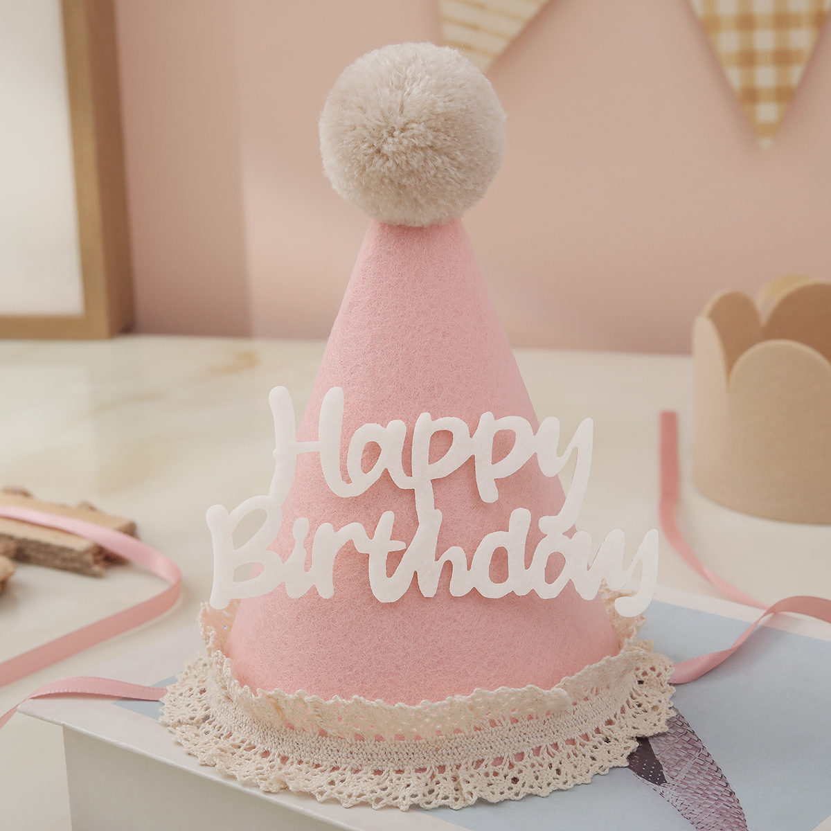 Lace felt wool ball birthday h - Party Hat Cone recension och pris