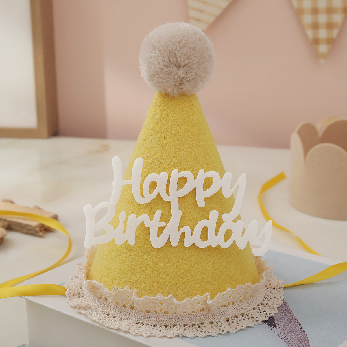 Lace felt wool ball birthday h - Party Hat Cone recension och pris